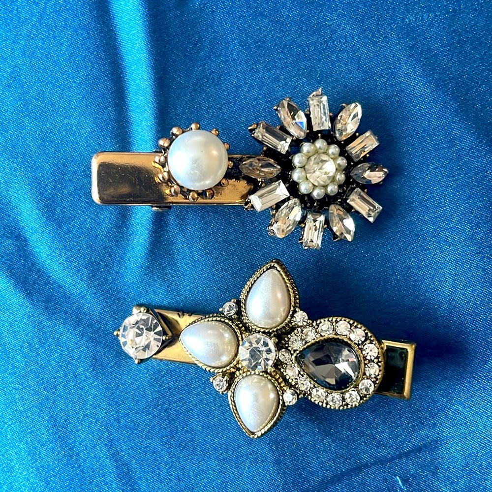Duo vintage style gold pearl Hair clips